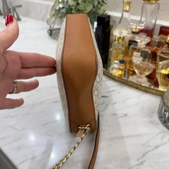 Michael Kors Jet Set Medium Logo Printed Crossbody White & - Picture 13 of 17